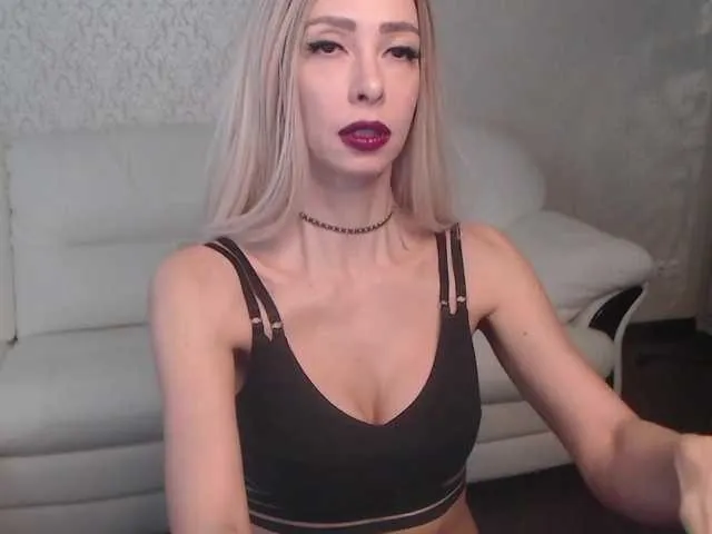 Live sex webcam photo for RoxySkyBlue #241334894