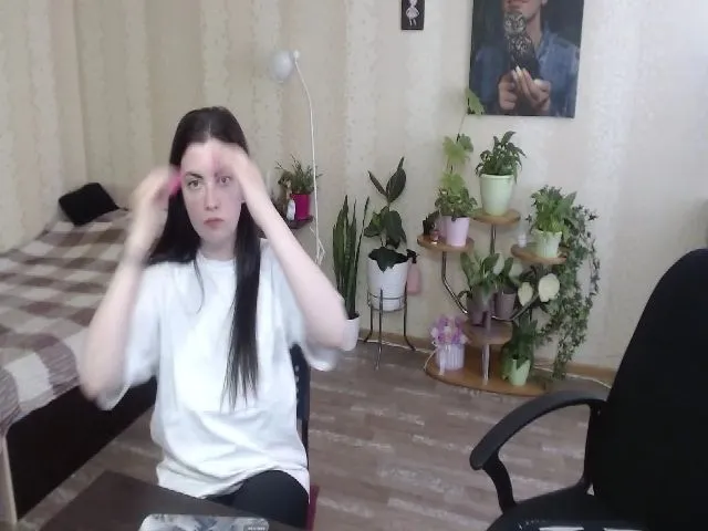 Live sex webcam photo for Emi_lywild #253434292