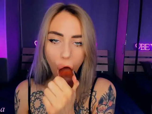 Live sex webcam photo for KaprinaGirrs #241003278