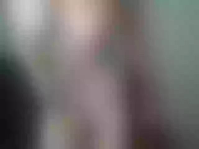 Live sex webcam photo for OnlyLou #260937782