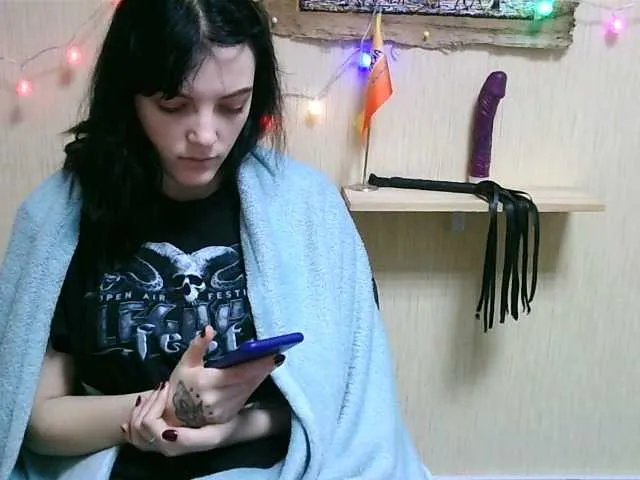 Live sex webcam photo for ChamFleydi #241051533