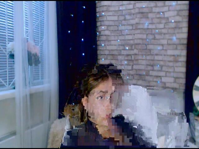 Live sex webcam photo for CumMeaRiver #265379760