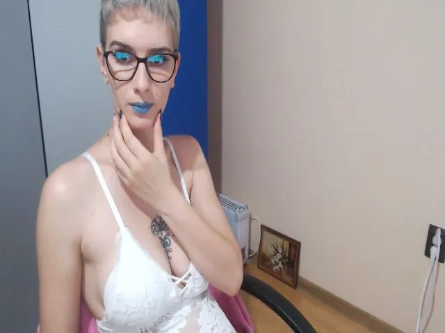 Live sex webcam photo for Miss_Judith #253120058