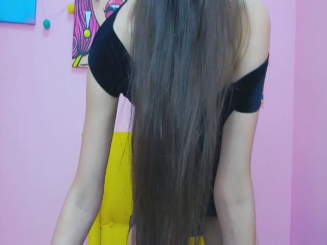 Live sex webcam photo for MaraW #258582320