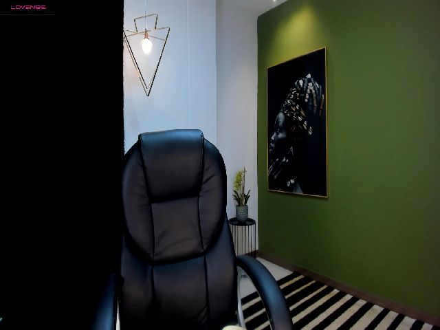 Live sex webcam photo for EmmaZane #264643666