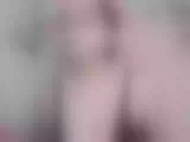 Live sex webcam photo for Ailyn88 #241370428
