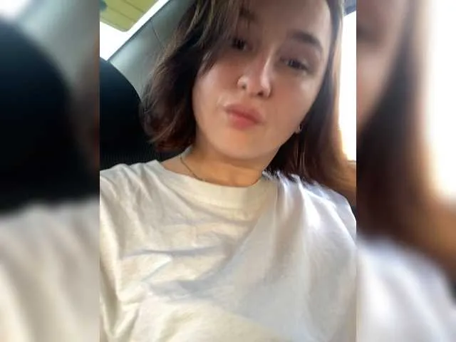 Live sex webcam photo for ChloeLexy #259429375