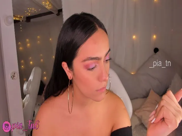 Live sex webcam photo for Pia_tn #253609073