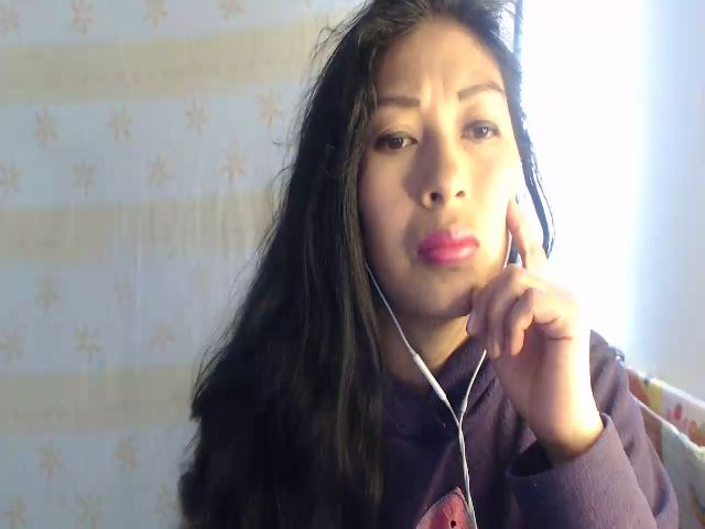 Live sex webcam photo for CHILENITAHOT #265042289