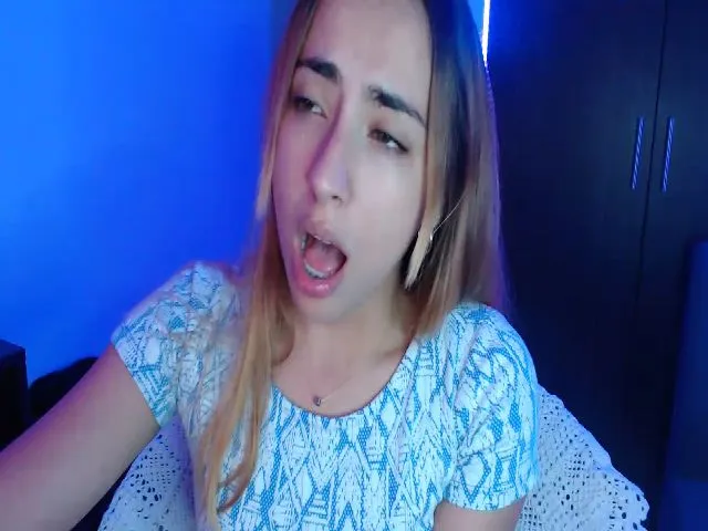 Live sex webcam photo for April_dew #263997264
