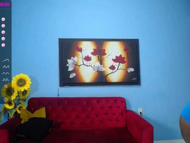 Live sex webcam photo for NATALIKIDMAN #244975507