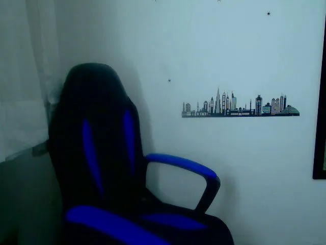 Live sex webcam photo for Shalyn_ #253590682