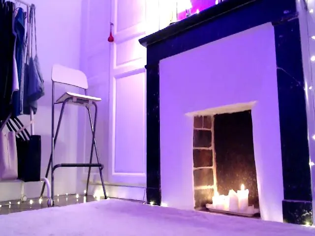 Live sex webcam photo for Siren_Kisses #257823107