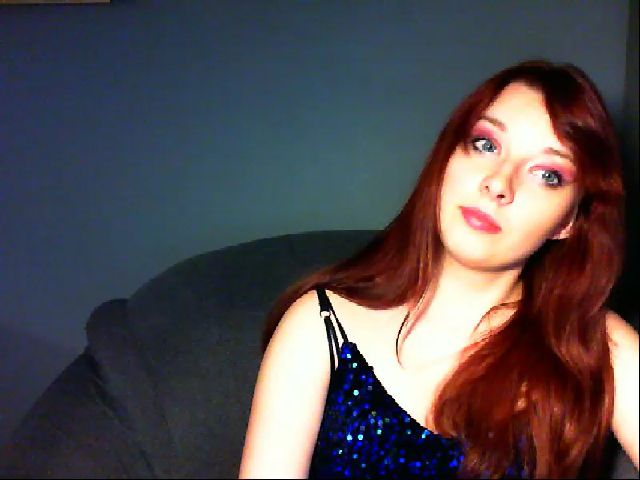 Live sex webcam photo for VirginLuna18 #256457506