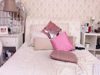 Live sex webcam photo for SofiaLloyd #251718485