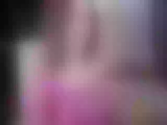 Live sex webcam photo for Ladybigsmile #262784235