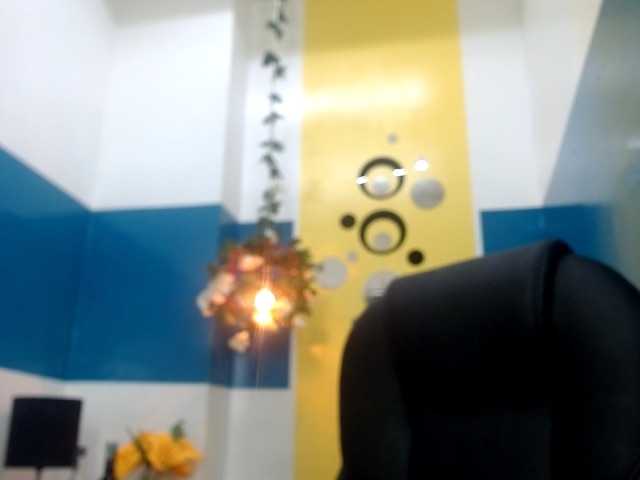 Live sex webcam photo for KathyDams #258784682