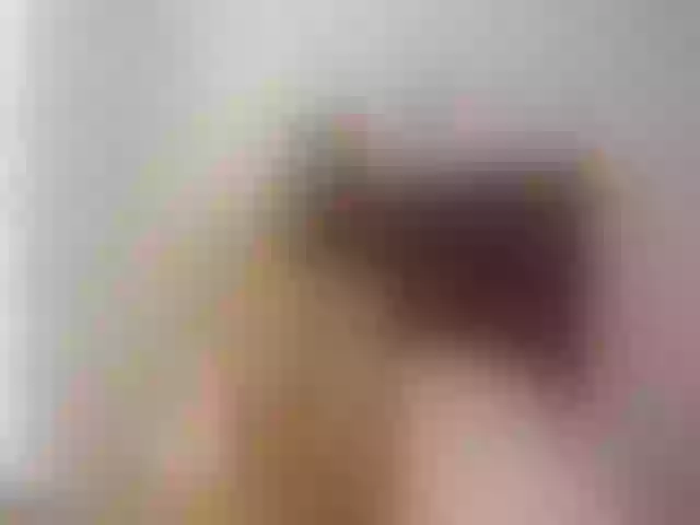 Live sex webcam photo for LittleRed2u #257499896