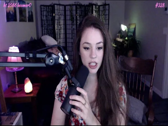 Live sex webcam photo for Sophelia #254991169