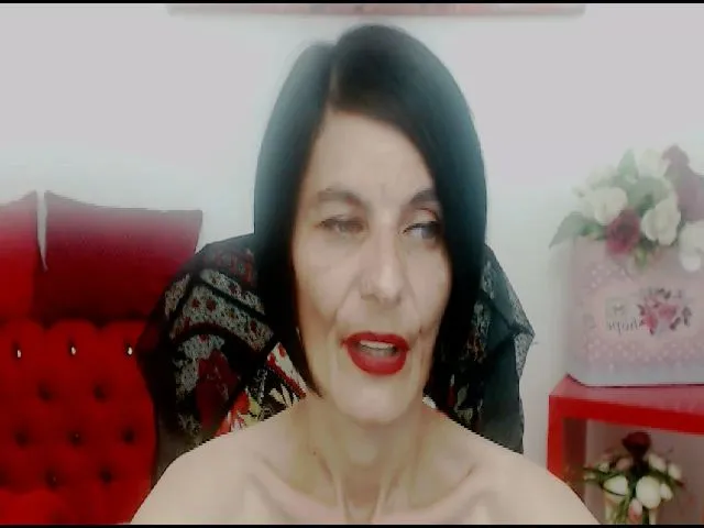 Live sex webcam photo for BestBangMilf #254045387