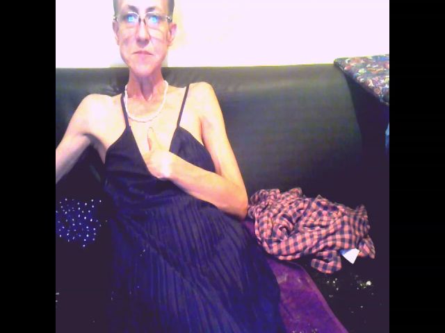 Live sex webcam photo for Sexygeny #263322288