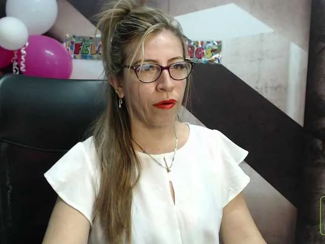 Live sex webcam photo for maturehot-1 #260625472