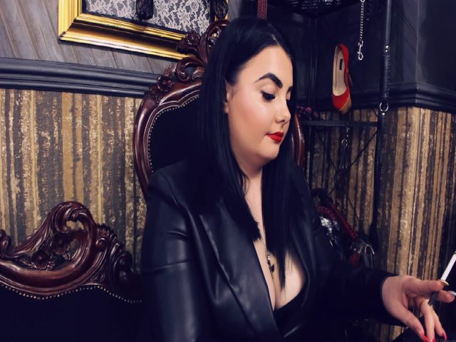 Live sex webcam photo for MelissaGlow #255942711