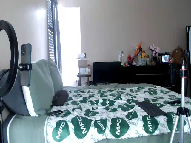 Live sex webcam photo for AMisGenevieve #255198697