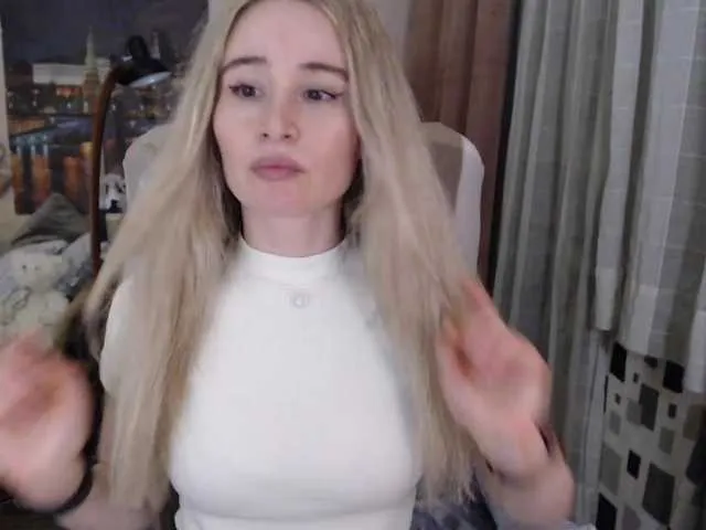 Live sex webcam photo for xyliganka777 #242673087