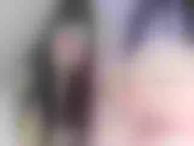 Live sex webcam photo for Julieta__18 #262292197