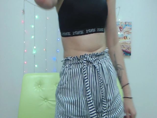 Live sex webcam photo for MollyTravis #255166514