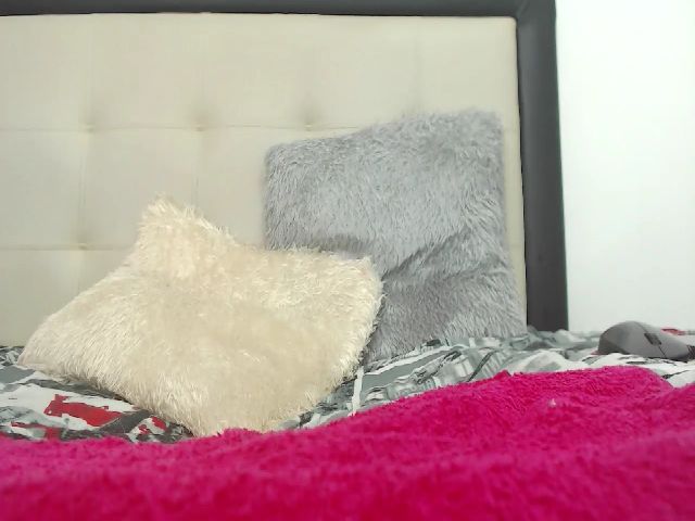 Live sex webcam photo for Pilarstar_ #252729714