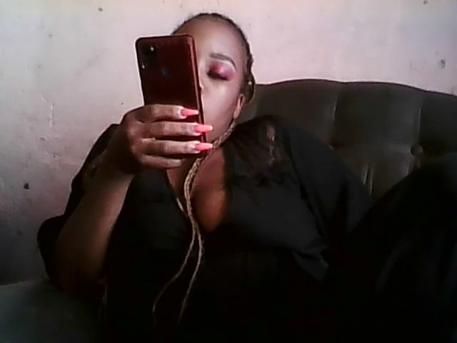 Live sex webcam photo for ebonyslut95 #255660953