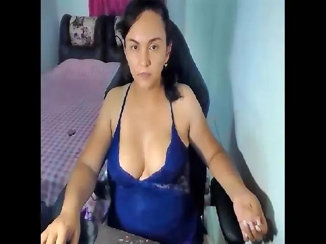 Live sex webcam photo for Sweeetx69 #254668775