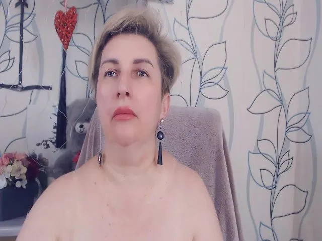 Live sex webcam photo for DepravedMadam #252789645