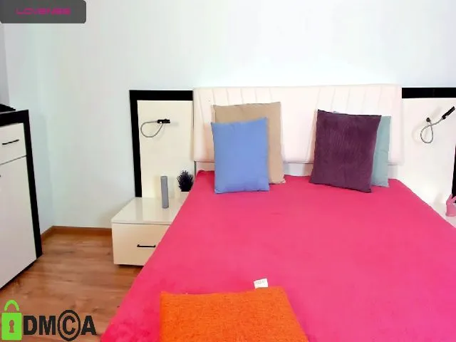 Live sex webcam photo for EllisCharmed #264628896