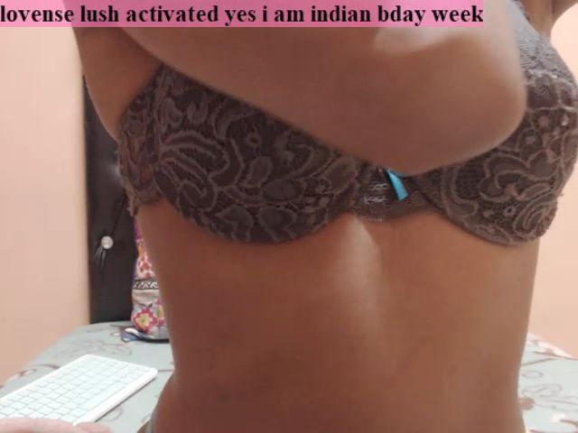 Live sex webcam photo for PARADISEQEEN #254553489