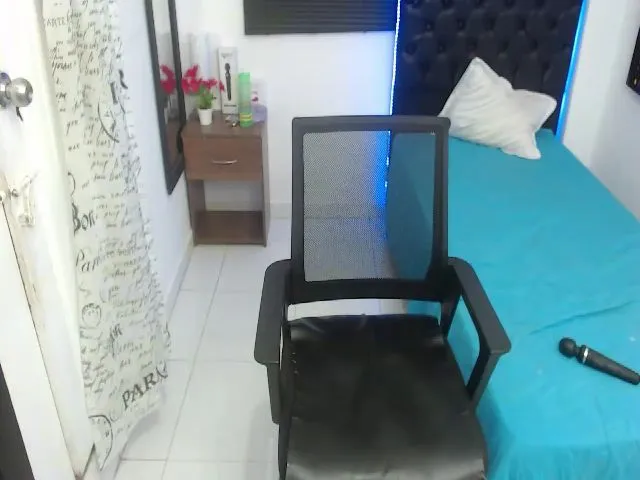 Live sex webcam photo for Andrea_acker #254888118