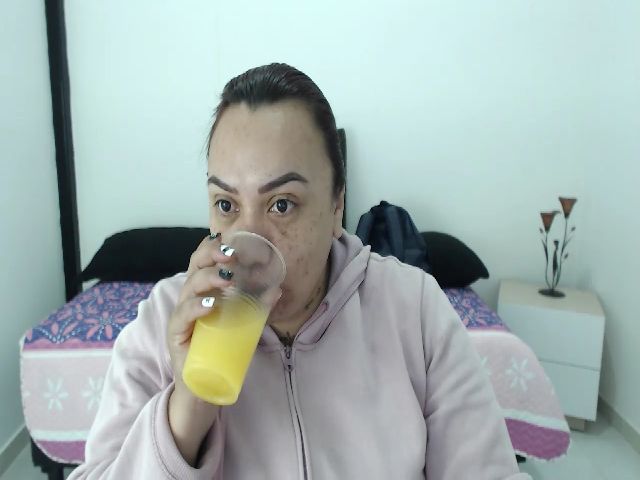 Live sex webcam photo for KimmyStone #259940718