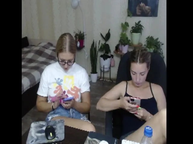 Live sex webcam photo for UrBlack_Kitty #253697259