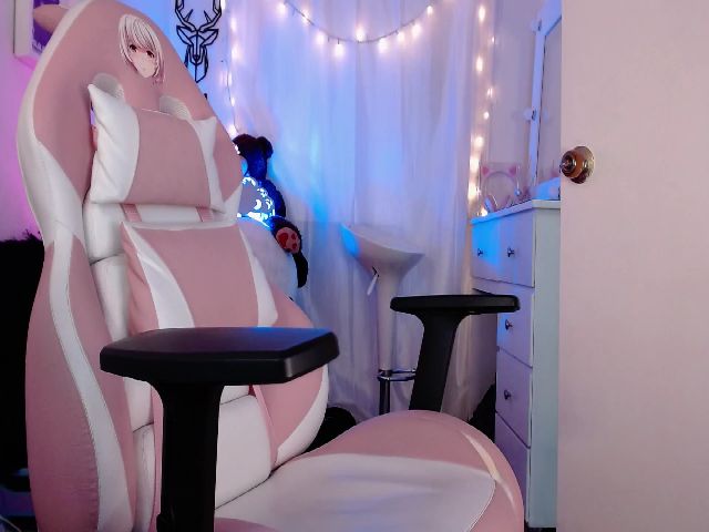 Live sex webcam photo for ANGELLICAQUEN #252908202