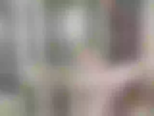 Live sex webcam photo for MiliEsiens #253391912