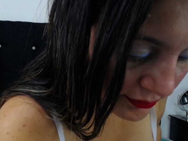 Live sex webcam photo for christydiaz #241406566