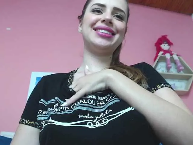 Live sex webcam photo for alicia-baez #245057252