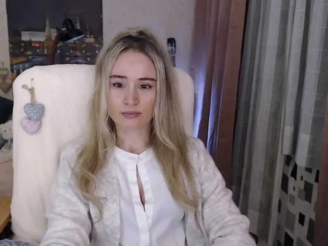 Live sex webcam photo for xyliganka777 #241418558