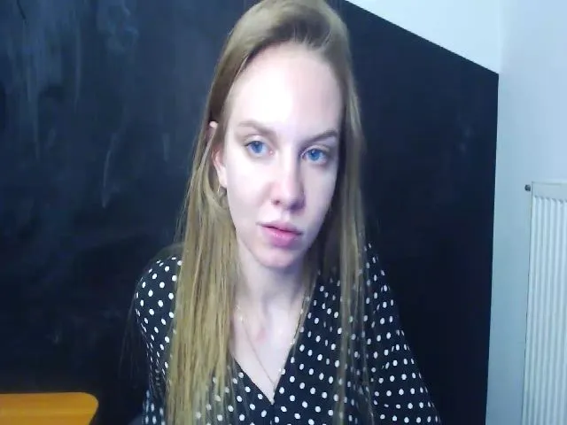 Live sex webcam photo for HappySecret_ #253529241
