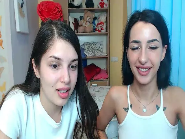 Live sex webcam photo for BruttieHot__ #256216391