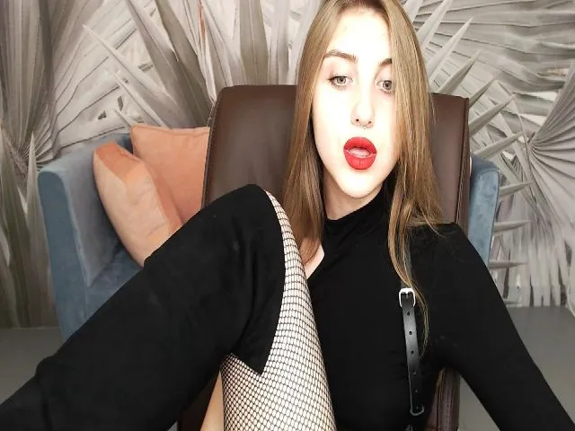 Live sex webcam photo for CassiaBlade #263226152