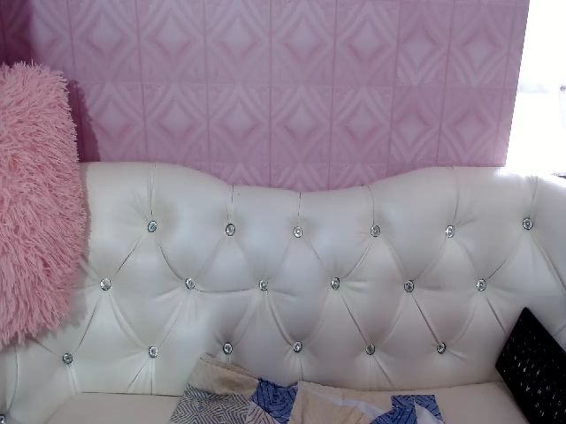 Live sex webcam photo for Aniie_pink #254788697