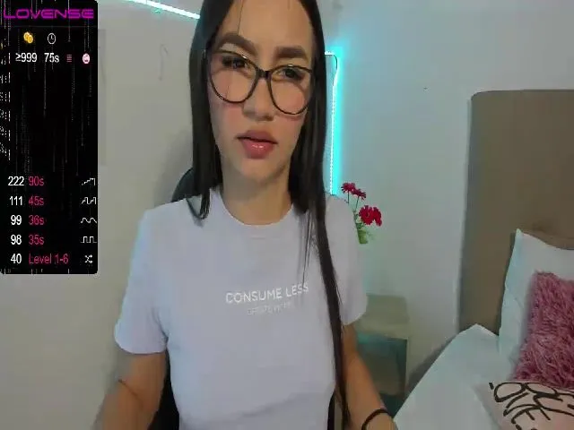 Live sex webcam photo for Nicol_sofia_ #257816921